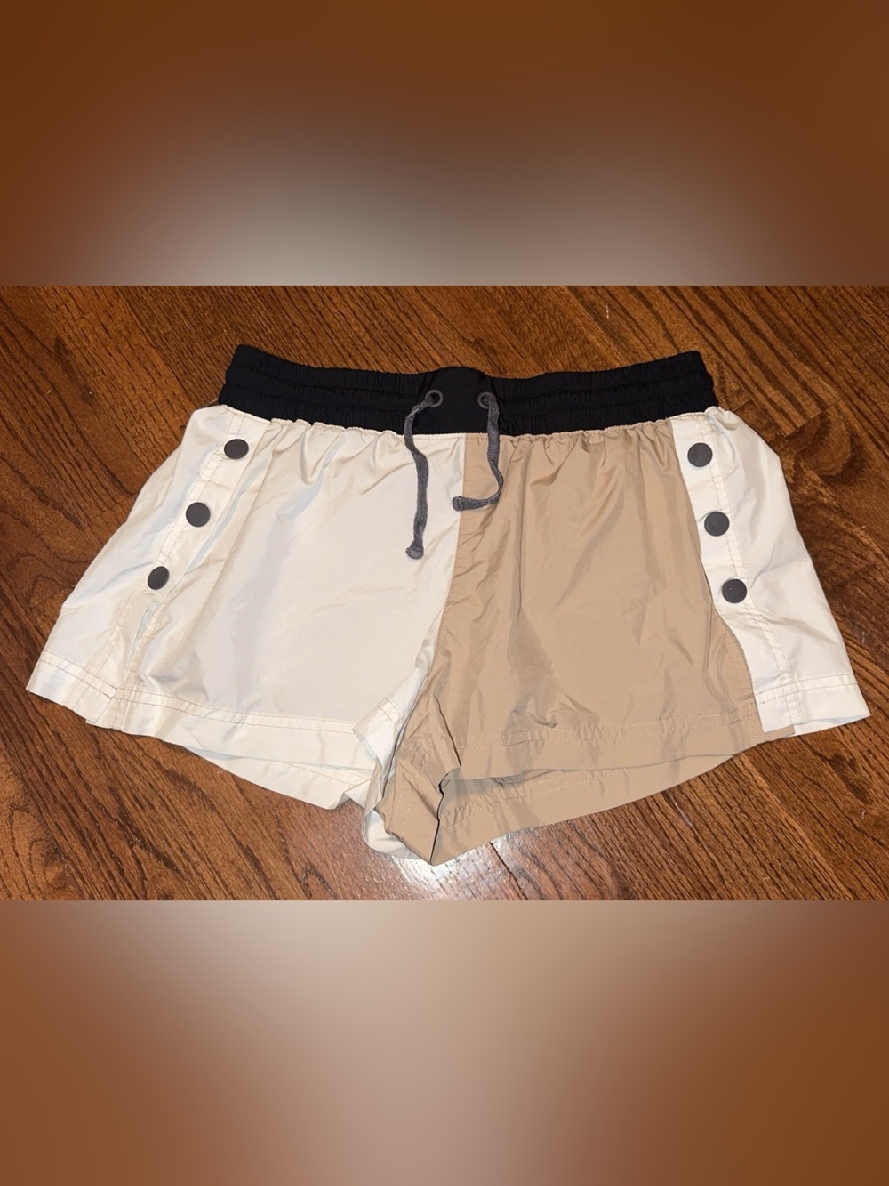 Women’s Free People Movement Colorblock Beige & Cream Athletic Shorts